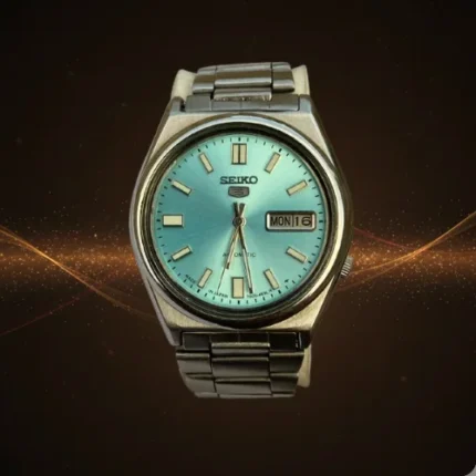 Vintage SEIKO 5 Automatic 7009-469L R Ice Blue Sunburst Dial
