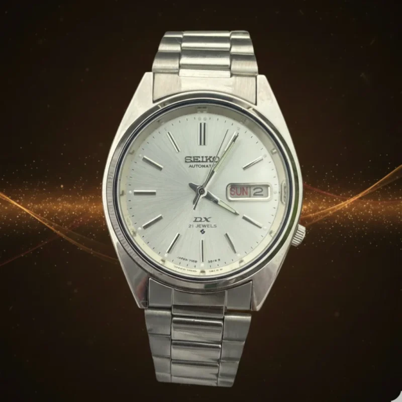 Vintage Seiko DX Automatic Crisp White Sunburst Dial 21 Jewels 7009 Movement