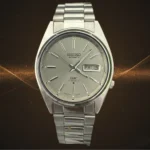 Vintage Seiko DX Automatic Sleek Silver Sunburst Dial 21 Jewels 7009 Movement